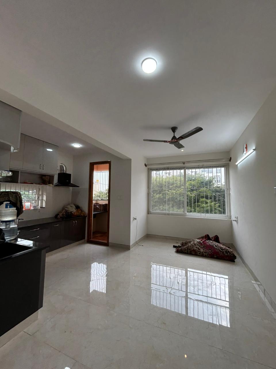 INDEPENDENT BUILDING