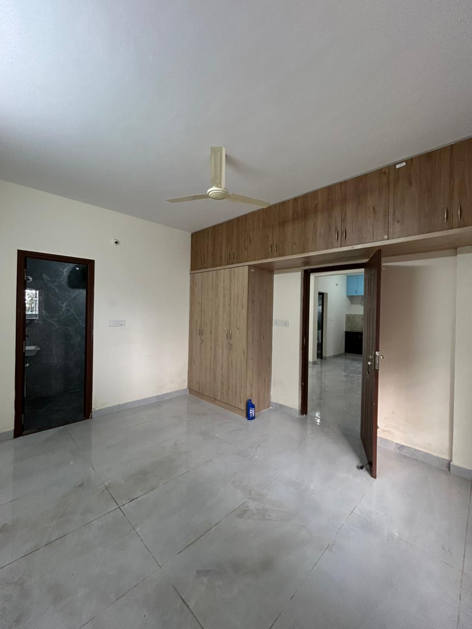 INDEPENDENT BUILDING