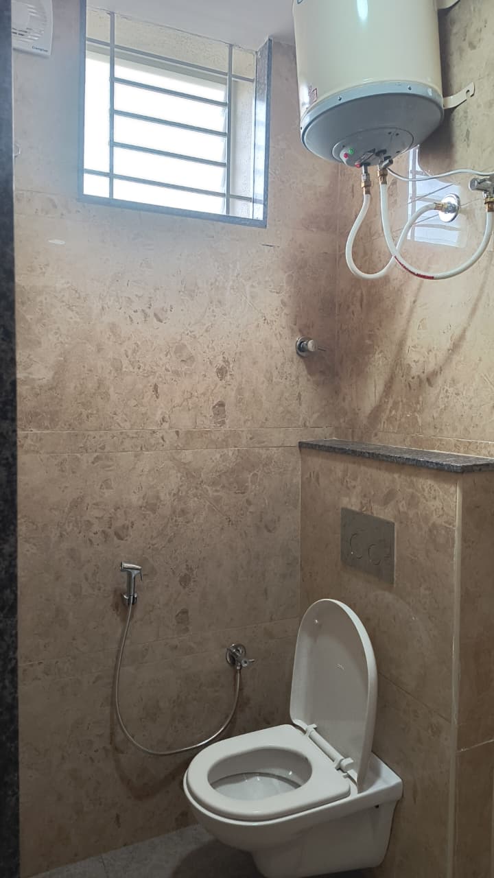 INDEPENDENT BUILDING