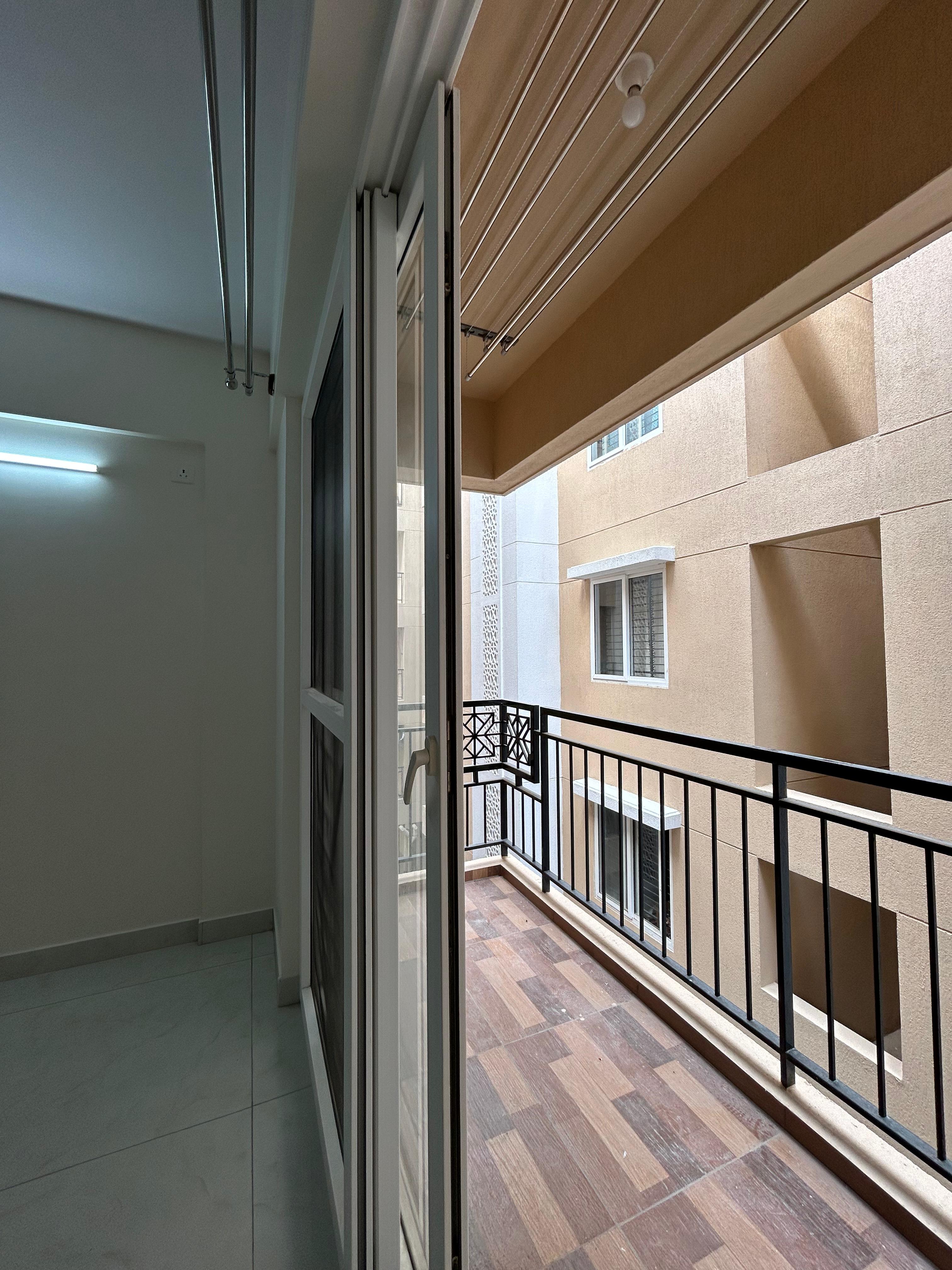 INDEPENDENT BUILDING